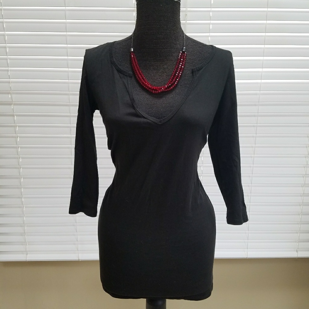 3/4 sleeve, long black top